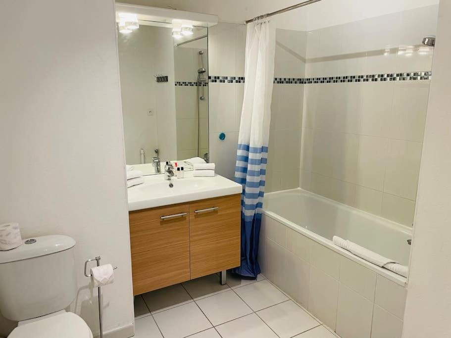 Majestic Apartment Безансон Екстериор снимка